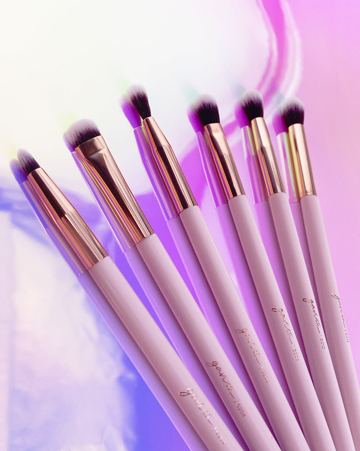 Gavissi Beauty - G206 FLAT CREASE BRUSH