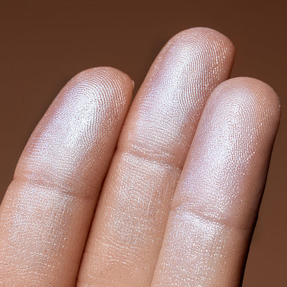 Flawless Stay Shimmer Veil