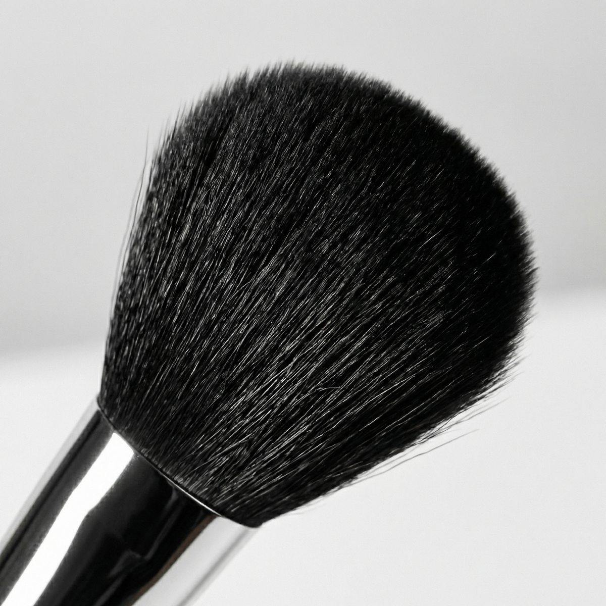 Amazing Cosmetics - Velvet Brush