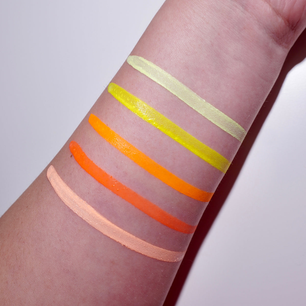 Warm (UV) Circle Split Liner - Eyeliner - Glisten Cosmetics